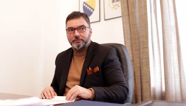 Košarac upućuje zahtjev za uvođenje prelevmana i carinskih stopa