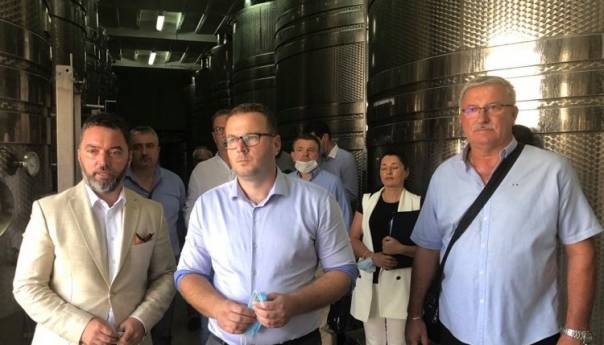 Košarac za zabranu uvoza grožđa na 90 dana