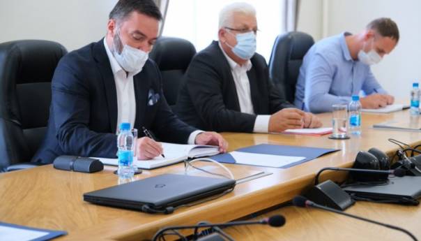 Košarac: Očuvanje i zaštita domaće proizvodnje naša zvanična politika