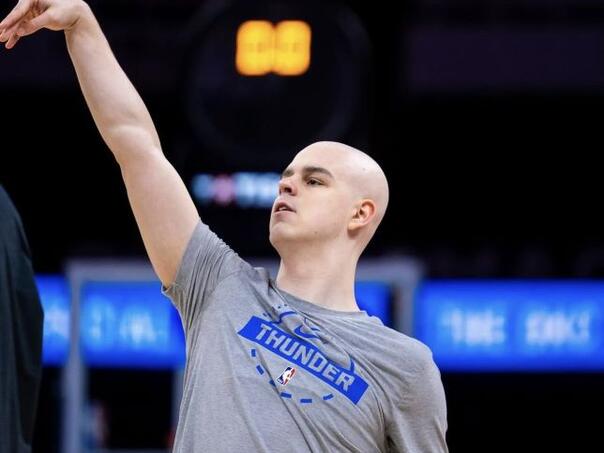 Košarkaš iz Srbije pobijedio rak i ponovo zaigrao košarku!