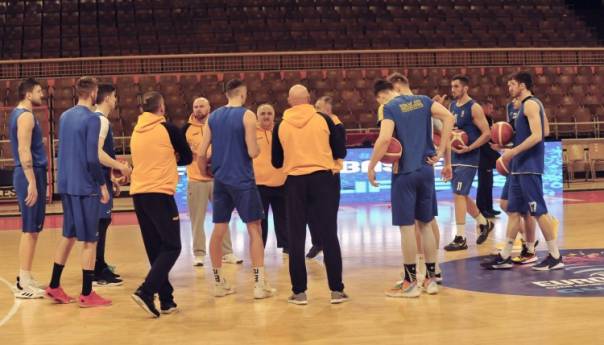 Košarkaška reprezentacija BiH večeras trenirala u Mejdanu