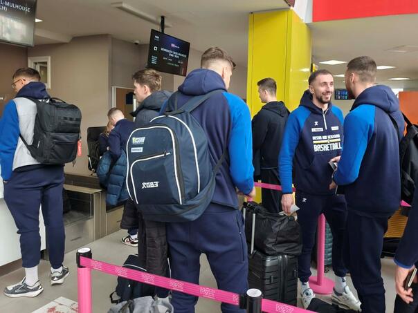 Košarkaški reprezentativci BiH otputovali u Švicarsku, stižu i Musa i Kamenjaš