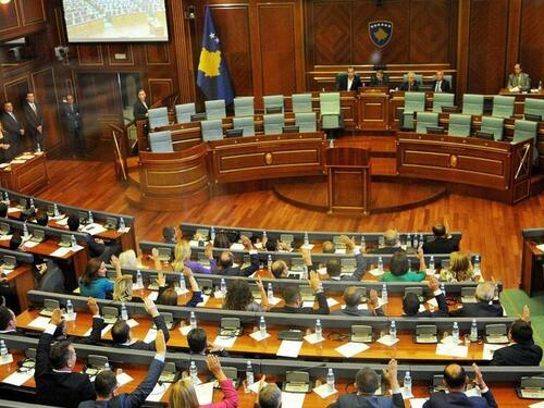 Kosovo: Kurti bez većine za novu vladu, opozicija ga optužuje za odugovlačenje