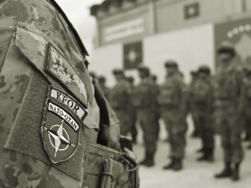 Kosovo: U saobraćajnoj nesreći poginuo pripadnik italijanskog kontingenta KFOR-a