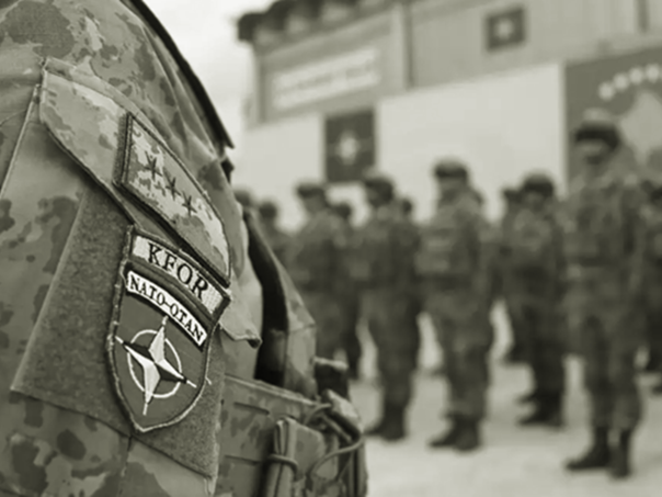 Kosovo: U saobraćajnoj nesreći poginuo pripadnik italijanskog kontingenta KFOR-a