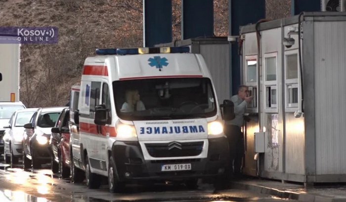 Kosovska policija na Jarinju ipak pustila sanitetsko vozilo s pacijenticom