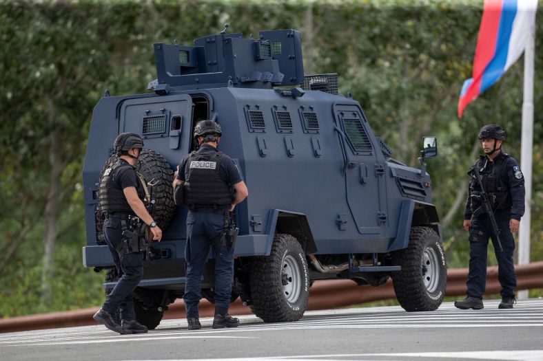 Kosovska policija uhapsila organizatora putovanja iz Beograda zbog majice