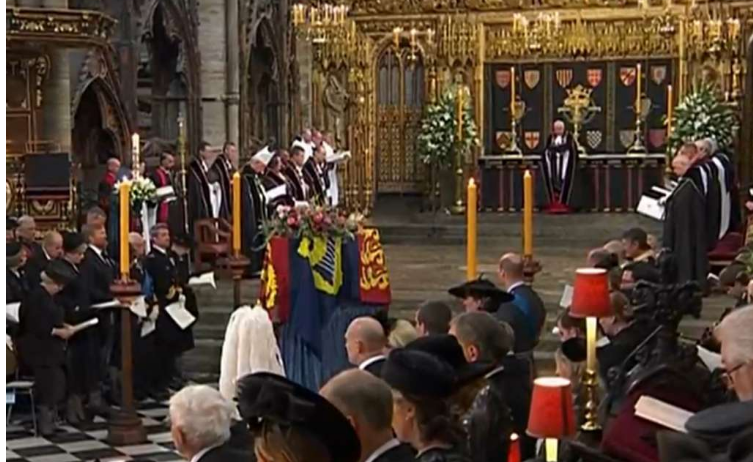 Kovčeg kraljice Elizabete II stigao u Westminstersku opatiju, sahrana počela