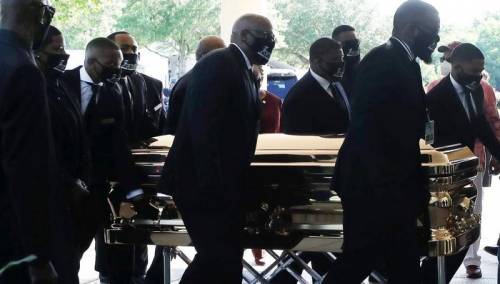 Kovčeg s tijelom Georgea Floyda stigao u crkvu u Houstonu