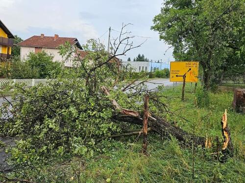 Kozarska Dubica i Trebinje zbrajaju štetu od nevremena