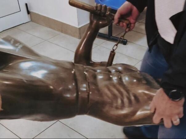 Kradljivcu kipa Bruce Leeja iz Mostara određeno deset mjeseci zatvora