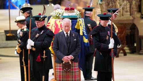 Kralj Charles III u Belfastu nakon ispraćaja lijesa kraljice Elizabeth iz Škotske