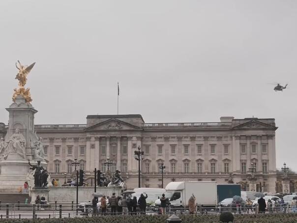 Video: Kralj Charles sletio u London