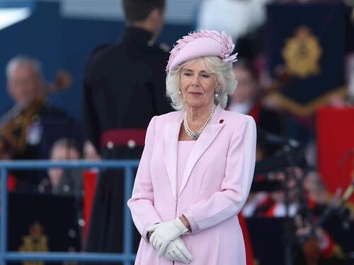 Kraljica Camilla se razboljela, otkazala sve planirane aktivnosti