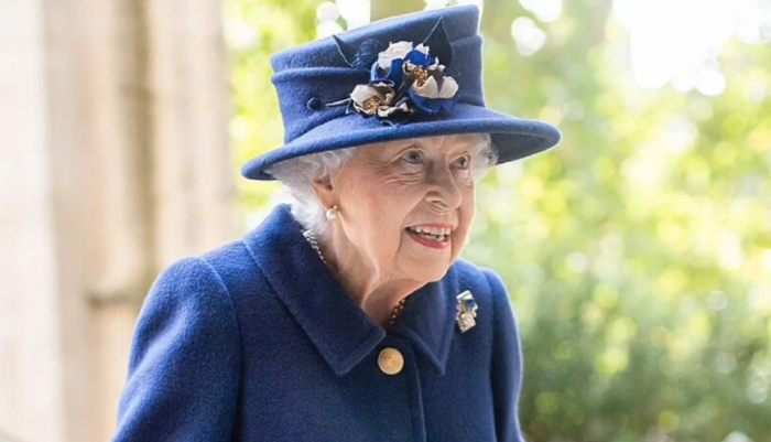 Kraljica Elizabeta provela noć u bolnici