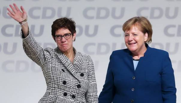 Kramp-Karrenbauer potvrdila da se neće natjecati za kancelarski položaj