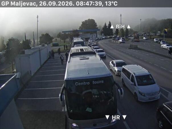Krećete na put? Evo koje dionice danas trebate izbjegavati, kolona i na granici