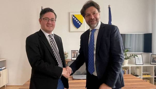 Kremić sa talijanskim ekspertom za umjetnu inteligenciju o zajedničkim projektima