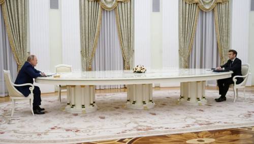 Kremlj demantovao da su Putin i Macron postigli dogovor