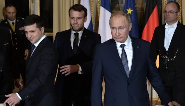 Kremlj objavio koji je uslov za susret Putina i Zelenskog