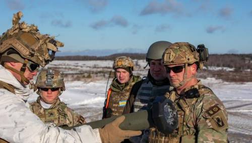 Kremlj: Odustajanje Ukrajine od NATO puta bi pomoglo