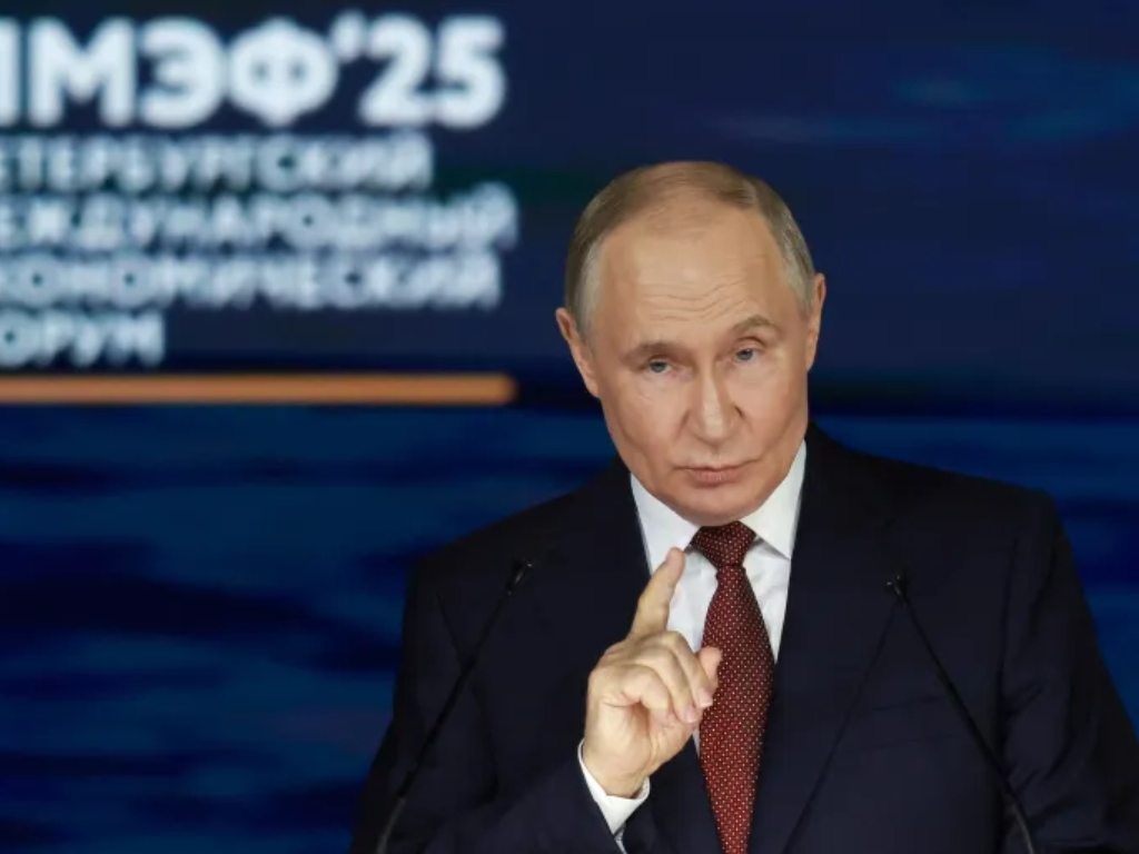 Kremlj: Putin zasad ne planira razgovarati s Trumpom