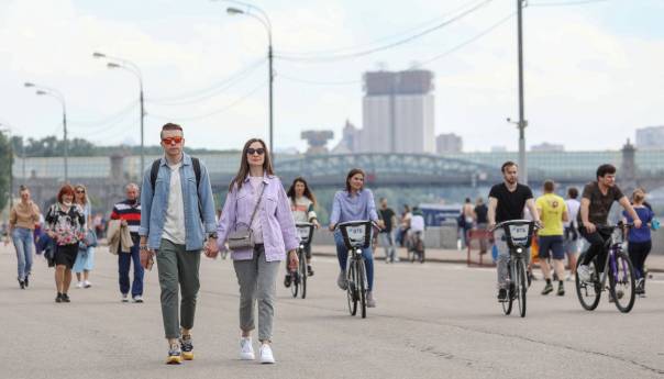 Kremlj upozorio da oni koji nisu vakcinisani neće moći raditi