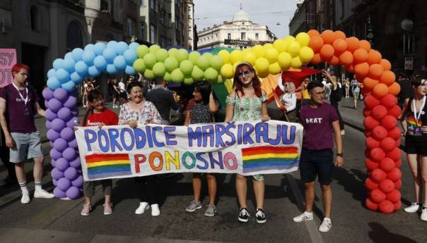 Krenula treća bh. povorka ponosa