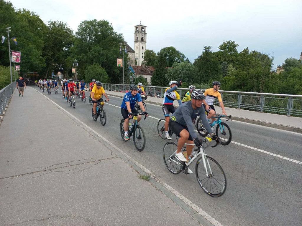 Krenuo 22. Biciklistički maraton "Bihać – Srebrenica": 500 km u čast žrtava genocida