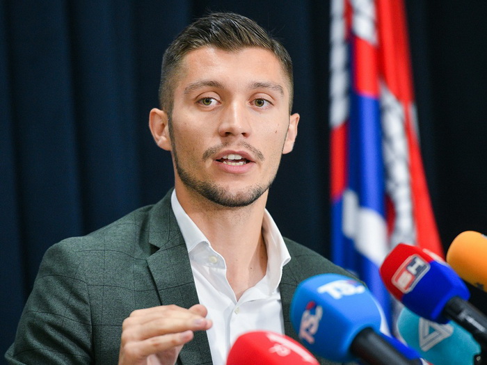 Kresojević o poskupljenju struje: Pred izbore koverta, poslije izbora račun