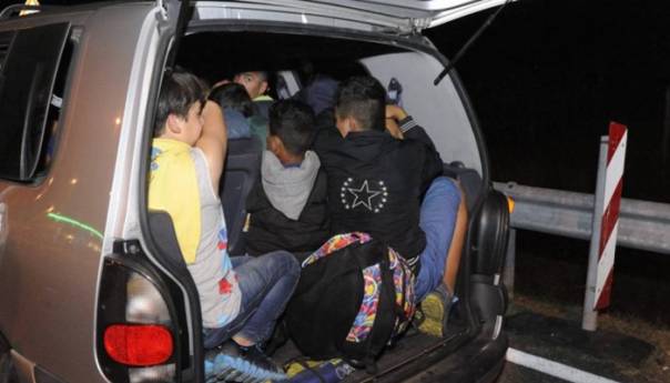 Krijumčarili migrante iz Bihaća u Kozarsku Dubicu, osumnjičen i Egipćanin