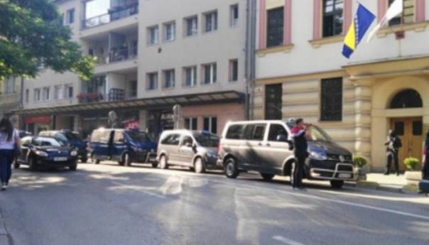 Kriminalac Darko Elez na ispitivanju u Tužilaštvu KS