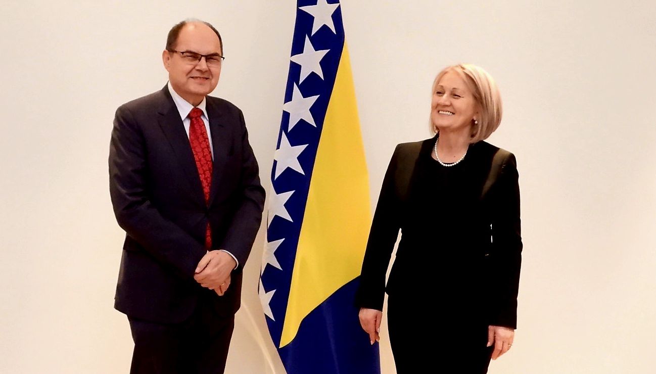 Krišto razgovarala sa Schmidtom i Sattlerom
