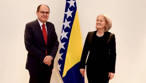 Krišto razgovarala sa Schmidtom i Sattlerom