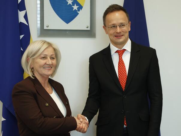 Krišto sa Szijjártóm o EU putu BiH: 'Snažna podrška Mađarske'