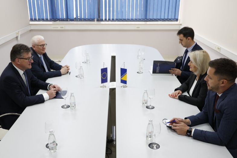 Krišto se sastala s posebnim izaslanikom EU Lajčakom