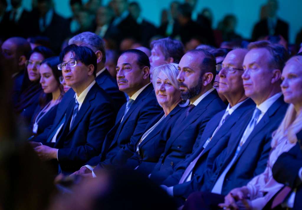 Krišto u Davosu razgovarala s Vučićem, Kos i Mickoskim