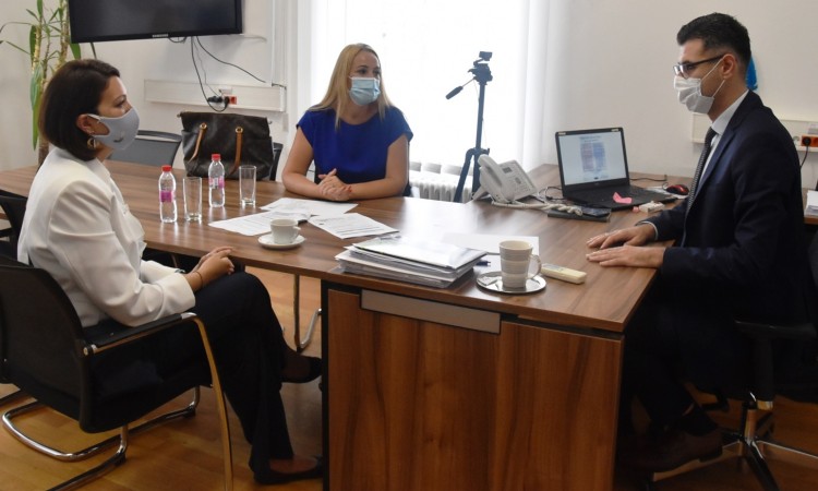 Krivić podržao povratak učenika QSI International School of Sarajevo u klupe