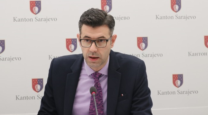 Krivić poručio mladima: Imate prijatelja u institucijama KS