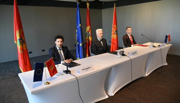 Krivokapić, Bečić i Abazović potpisali sporazum