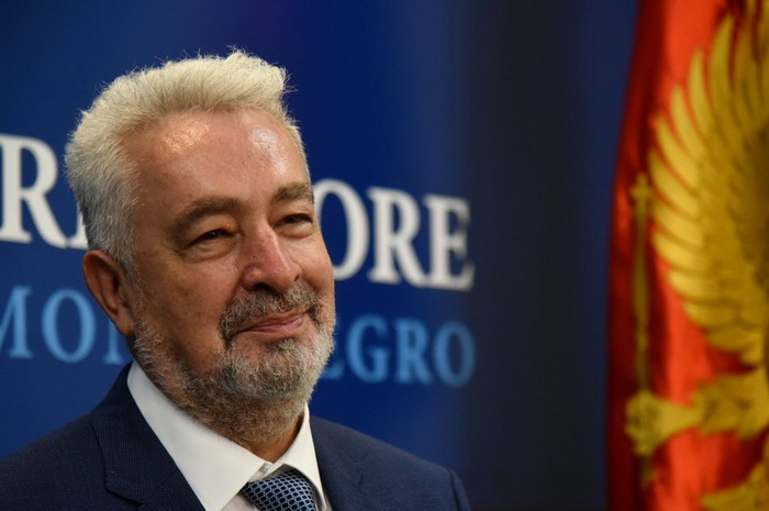 Krivokapić: Ko ima vjeru, ne može se zaraziti koronom na pričešću