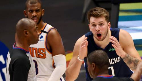 Kriza Dallasa se nastavlja, Booker trojkom u tijesnom finišu donio pobjedu Phoenixu