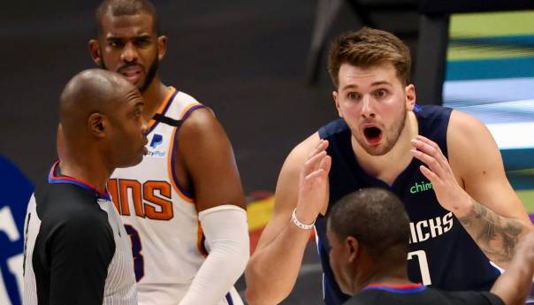 Kriza Dallasa se nastavlja, Booker trojkom u tijesnom finišu donio pobjedu Phoenixu
