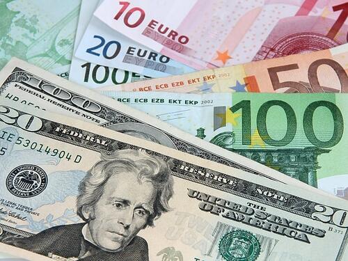 Kriza u njemačkoj vladi potresa euro, dolar raste