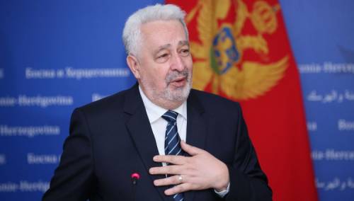 Kriza vlasti u Crnoj Gori: DF blizak Vučiću traži ostavku premijera