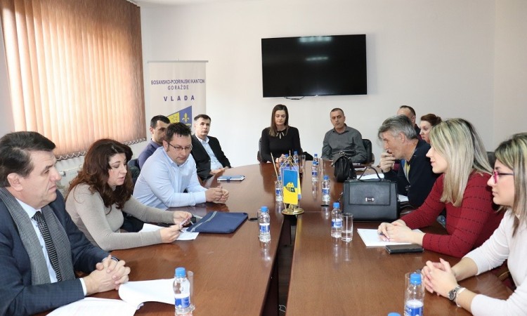 Krizni štab BPK za praćenje koronavirusa zabranio javna okupljanja