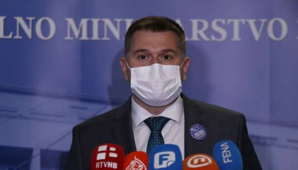 Krizni štab FBiH: Raste broj umrlih i pacijenata na respiratoru