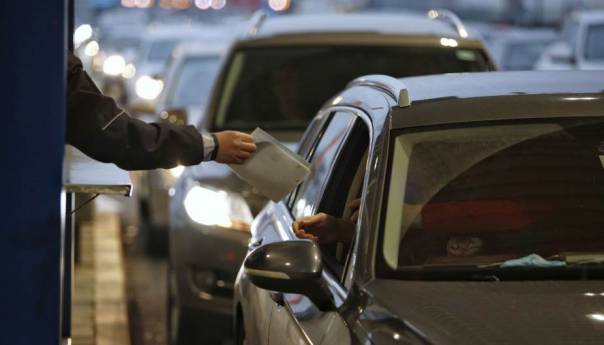 Krizni štab FBiH zahtjeva: Ulazak u BiH s negativnim PCR testom