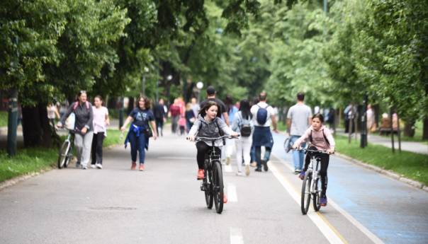 Ministarstvo zdravstva KS: Obavezno nošenje zaštitnih maski