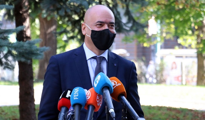 Krizni štab naredio proširenje bolničkih kapaciteta i nove načine testiranja